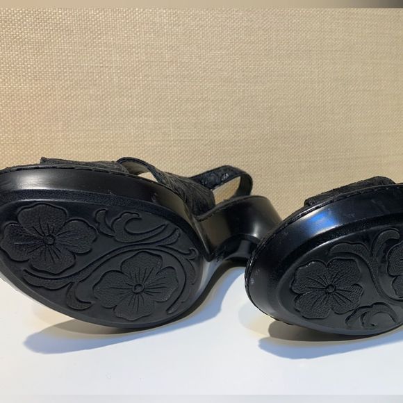 b.o.c. Black Patterned Heels - Picture 6 of 10